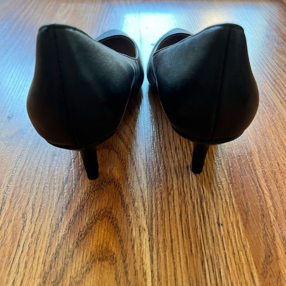 Witchery Black Heels - Picture 3 of 4